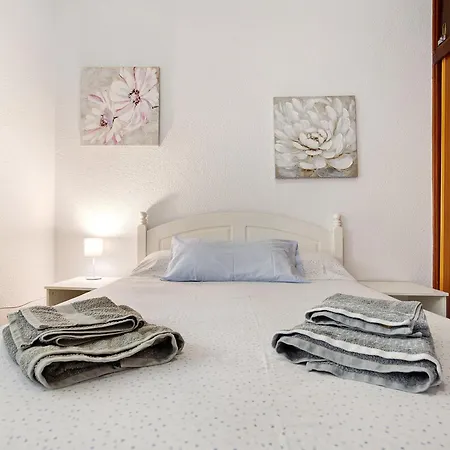 Cristobal Apartment *